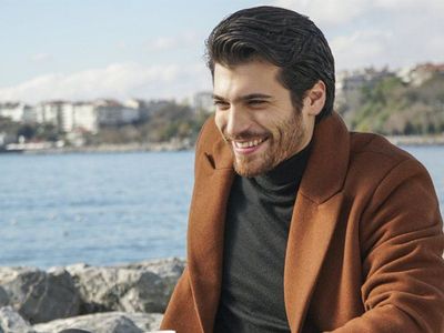 Can Yaman Sevgilisi Tarafından İhanete Uğradı!