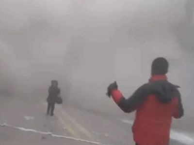 Canlı yayında 7.5 büyüklüğünde deprem