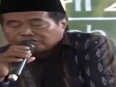 Canlı Yayında Kur’an-ı Kerim Okurken Kalp Krizi Geçirerek Vefat Eden Hafız