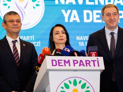 CHP Genel Başkanı Özel: DEM Partiyle bayramlaşmakla övünüyoruz!