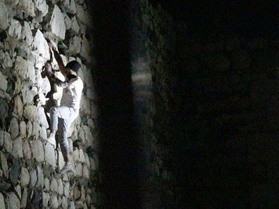 Çorum’da Alkollü Adam Kaleye Tırmanmaya Çalıştı