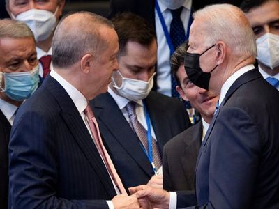 Cumhurbaşkanı Erdoğan ve Joe Biden'ın NATO Zirvesinde İlk Karşılaşması
