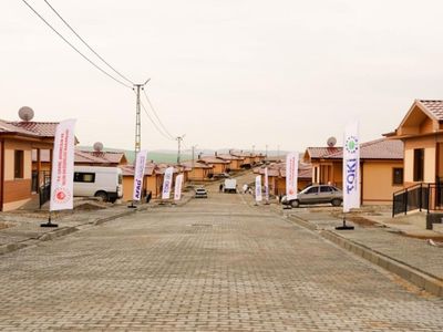 Depremin ardından Adıyaman'da yeni başlangıç: 29 köydeki konutların anahtarları sahiplerine teslim edildi!