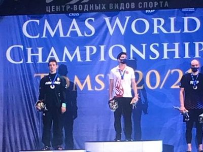 Derin, Rusya'da Tarih Yazdı! Paletli Yüzmede Dünya Şampiyonu Oldu