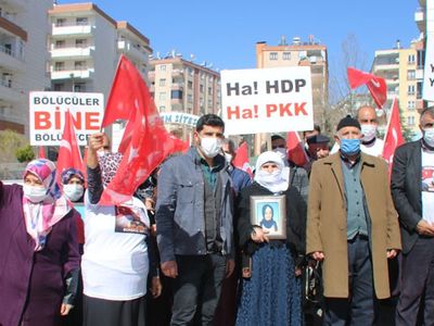 Diyarbakır’da 'Oturma Eylemi'ne Bir Aile Daha Katıldı