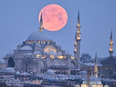 Dolunay İstanbul’a çok yakıştı!