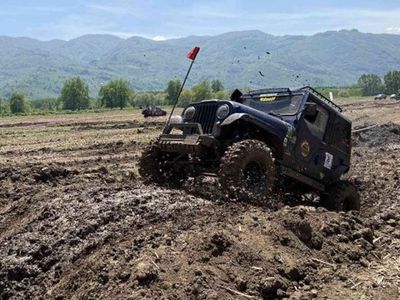 Düzce'de off-road yarışları renkli görüntülere sahne oldu