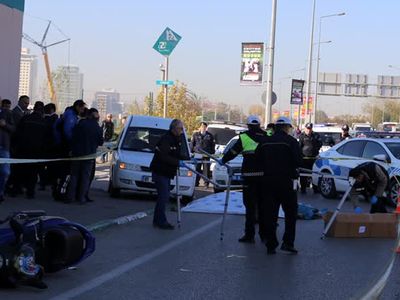 Erzurum'da Minibüsün Çarptığı Eşinin Elini Tutarak Yanından Ayrılmayan Nuri Dede Herkesi Ağlattı!