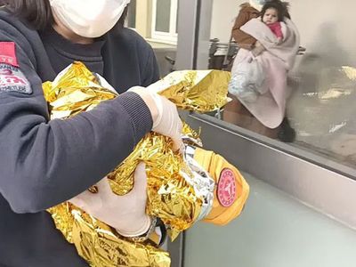Esenyurt'ta Yeni Doğmuş Bebek Sokağa Bırakıldı!