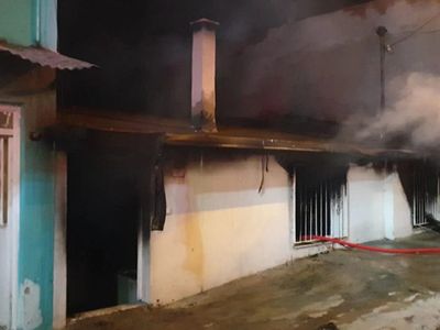 Evi Ateşe Verdi ve Kaçtı