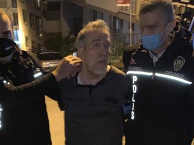 FETÖ’nün Üst Düzey Yöneticisi Çıplak Ayakla Kaçarken Yakalandı