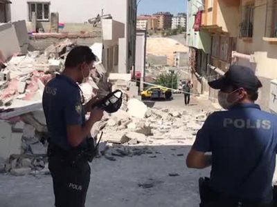 Gaziantep’te 5 Katlı Bina Çöktü