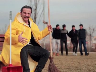 Gece Gölgenin Rahatına Bak Şarkısına Alternatif