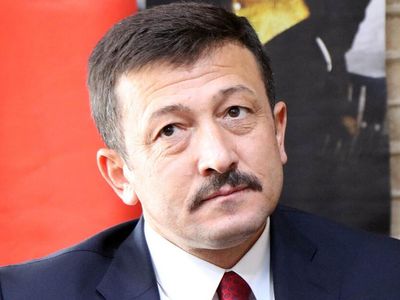 Hamza Dağ  İzmir seçim reklam filmini paylaştı: Bornova - Karşıyaka 10 dakika olacak!
