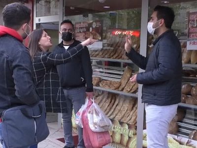 Iğdır'da Oluşan Pide Kuyruğunda Maske Tartışması Yaşandı
