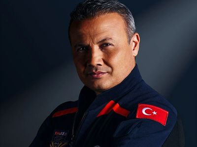 İlk Türk astronot Alper Gezeravcı'nın uzay yolcuğunu gerçekleştiren roketin bir bölümü dünyaya düştü: İşte o anlar!