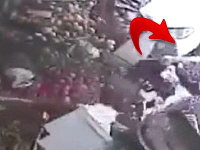 İsrail’de Kendisine Araba Çarpan Kadın Alışveriş Yapmaya Devam Etti