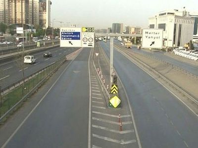 İstanbul’da Haftanın İlk Gününde Yollar Sessizliğe Hakim Oldu