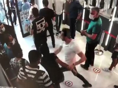 İstanbul'da Maske Kavgası Kanlı Bitti