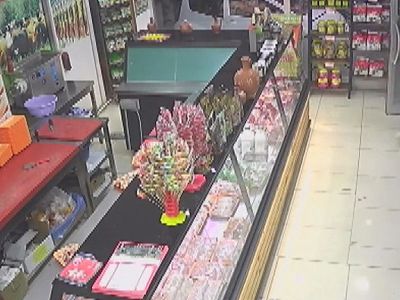 İstanbul'da Sadaka Kutusunu Çaldı