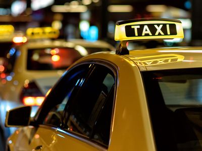 İstanbul'un Taksi Değil Taksici Problemi Var: Turist Kılığına Giren İki Kişi Taksiciler Tarafından Dolandırıldı