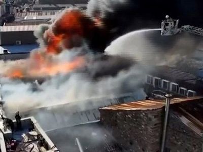 İzmir’de korku dolu anlar: İş merkezinde yangın çıktı