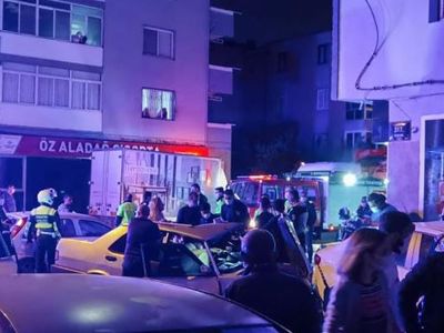 İzmir’de Polisten Kaçarken Otomobile Çarptı: 3 Yaralı