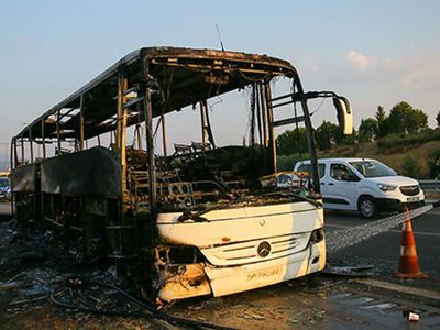 İzmir'de Yolcu Otobüsü Yandı!