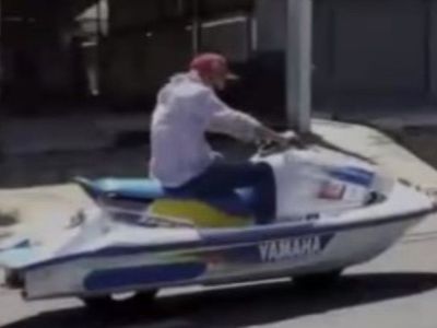 Jet Ski'ye Teker Takıp Trafiğe Çıktı