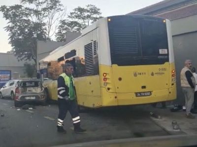Kadıköy’de katliam gibi kaza: İETT otobüsleri park halindeki araçların üzerine çıktı