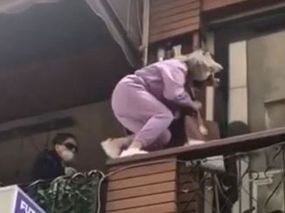 Kafe Baskınında Yakalananlar, Balkondan Balkona Kaçtı