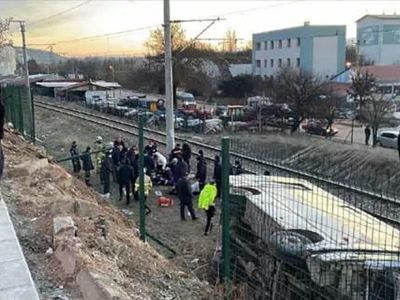 Kırıkkale’de Korkutan Kaza: Servis Midibüsü Devrildi!