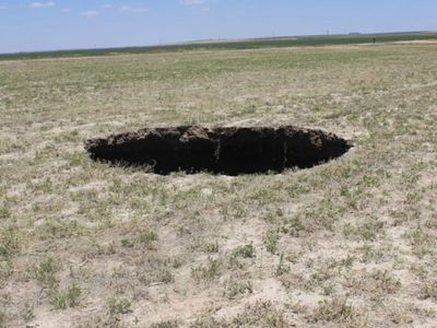 Konya'da 3 Metre Çapında 65 Metre Derinliğinde Obruk Oluştu