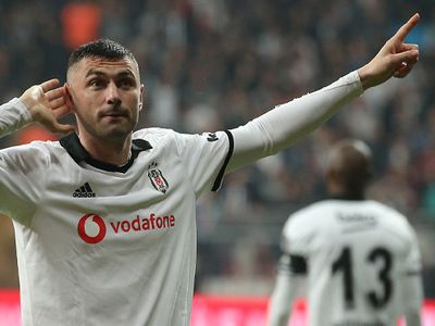 Lille Taraftarından, Burak Yılmaz'a Büyük Destek