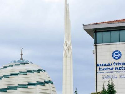 Marmara Üniversitesi  İlahiyat Fakültesi'nde Akademisyen Mustafa Öztürk Kur'anı Kerim'i Hedef Aldı!