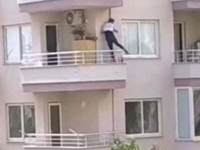 Mersin’de Polisi Gören Şüpheli Balkondan Balkona Atladı