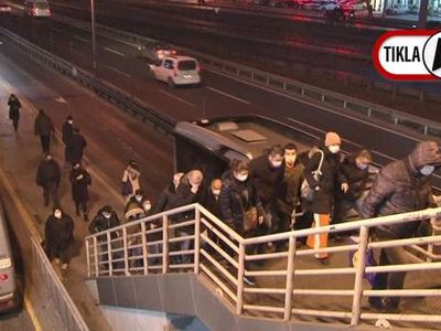 Kısıtlamanın Ardından Duraklarda Yoğunluk