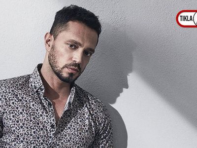 Murat Boz, Kalbim Ege'de Kaldı Şarkısını Seslendirdi