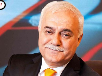 Nihat Hatipoğlu Sorulara Yanıt Verdi!