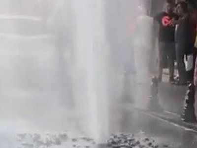 Pendik’te Korku Dolu Anlar!  İSKİ Borusu Patladı O Anlar Kaydedildi