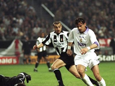 Real Madrid 1998 yılında Avrupa'nın En Büyüğü