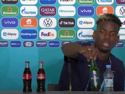 Ronaldo'nun Coca-Cola Hareketinden Sonra Pogba da Alkollü İçeceği Kaldırdı