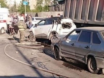 Rusya’da Freni Boşalan Kamyon 8 Aracı Birden Ezdi