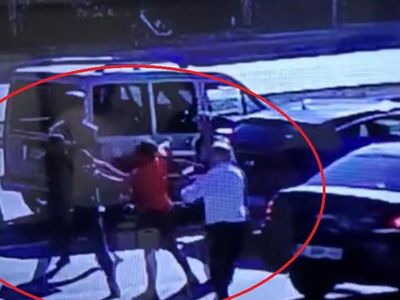Samsun'da yol verme tartışması kanlı bitti! Bir polis memuru bıçaklandı!