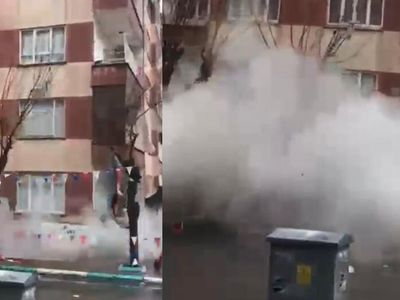 Şanlıurfa'da meydana gelen artçı sonrası bir bina böyle yıkıldı