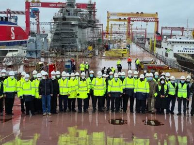 Selçuk Bayraktar TB3’ün Yuvası TCG ANADOLU’ya Ziyaret Gerçekleştirdi