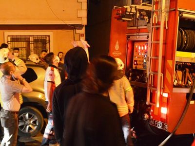 Şişli’de Yangın Paniği! 8 Katlı Apartman Alevlere Teslim Oldu