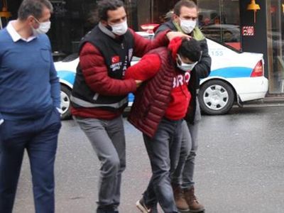 Sosyal Medya Ayağa Kalktı! Eşcinsel Diye Öldüresiye Dövdü