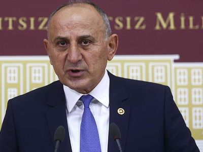 Stüdyoda gergin anlar: CHP'li Dursun Çiçek para sayma skandalı üzerine tepki gösterdi