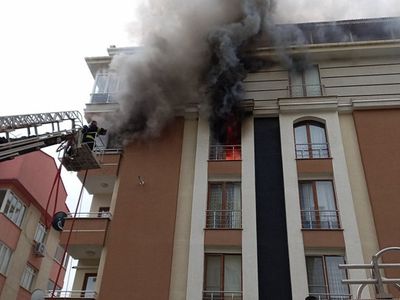 Telefonundan Yangın Çıktı! 75 Yaşındaki Kadının İmdadına İtfaiye Yetişti